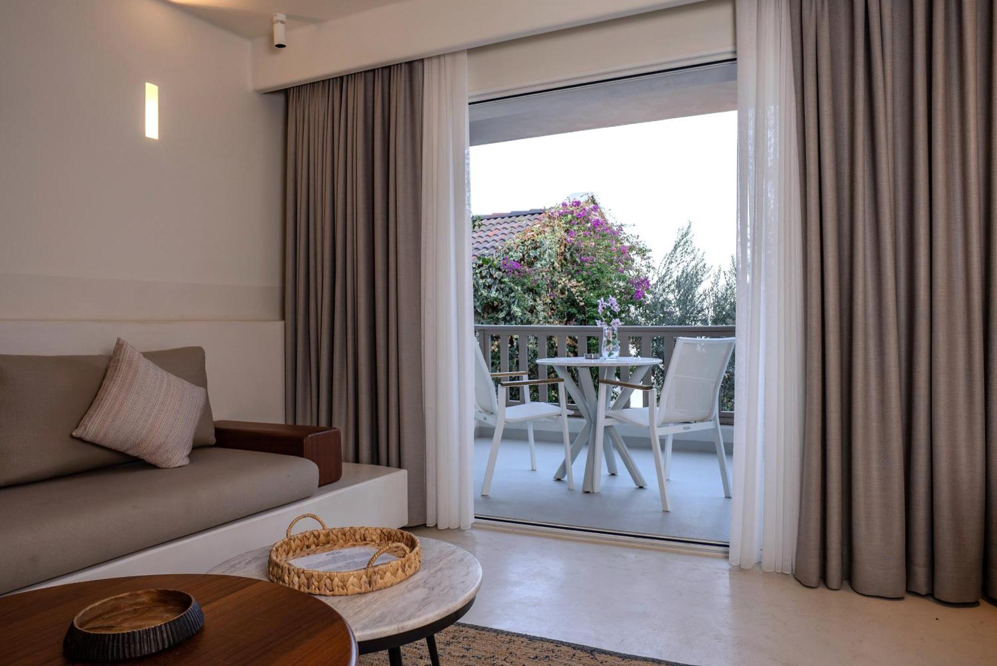 Pilos Suites Turunc Exteriér fotografie